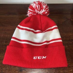 Red white CCM NHL style Hockey knit Pom ski snowboard cap hat winter fun